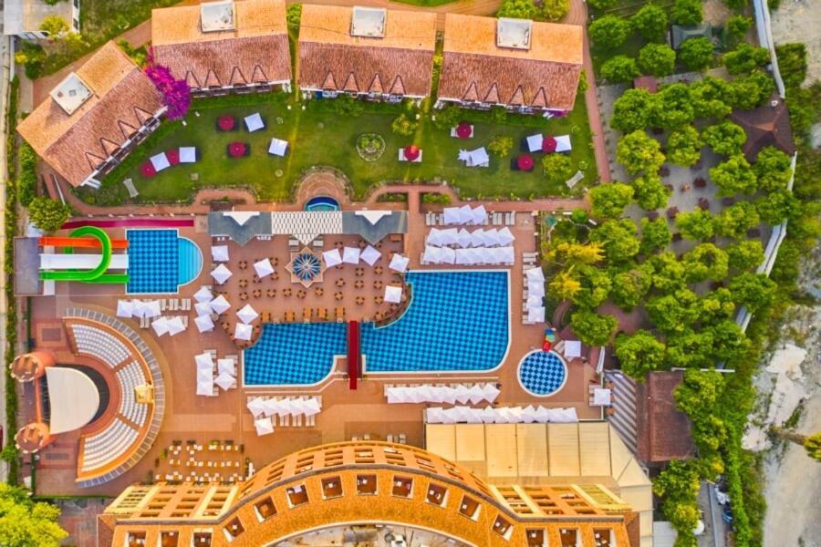 Noxinn Hotels Club Ultra All Inclusive Konaklı Exterior foto